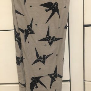 OS Lularoe Origami swan Leggings